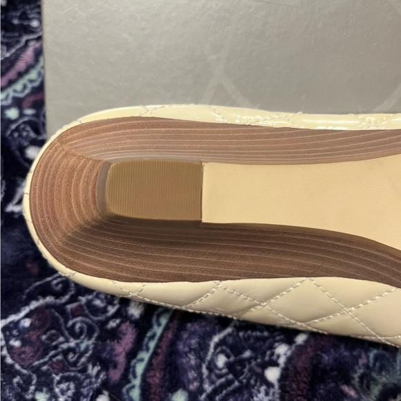 Jessica Simpson patent leather shoes size 9.5 - Picture 4 of 8